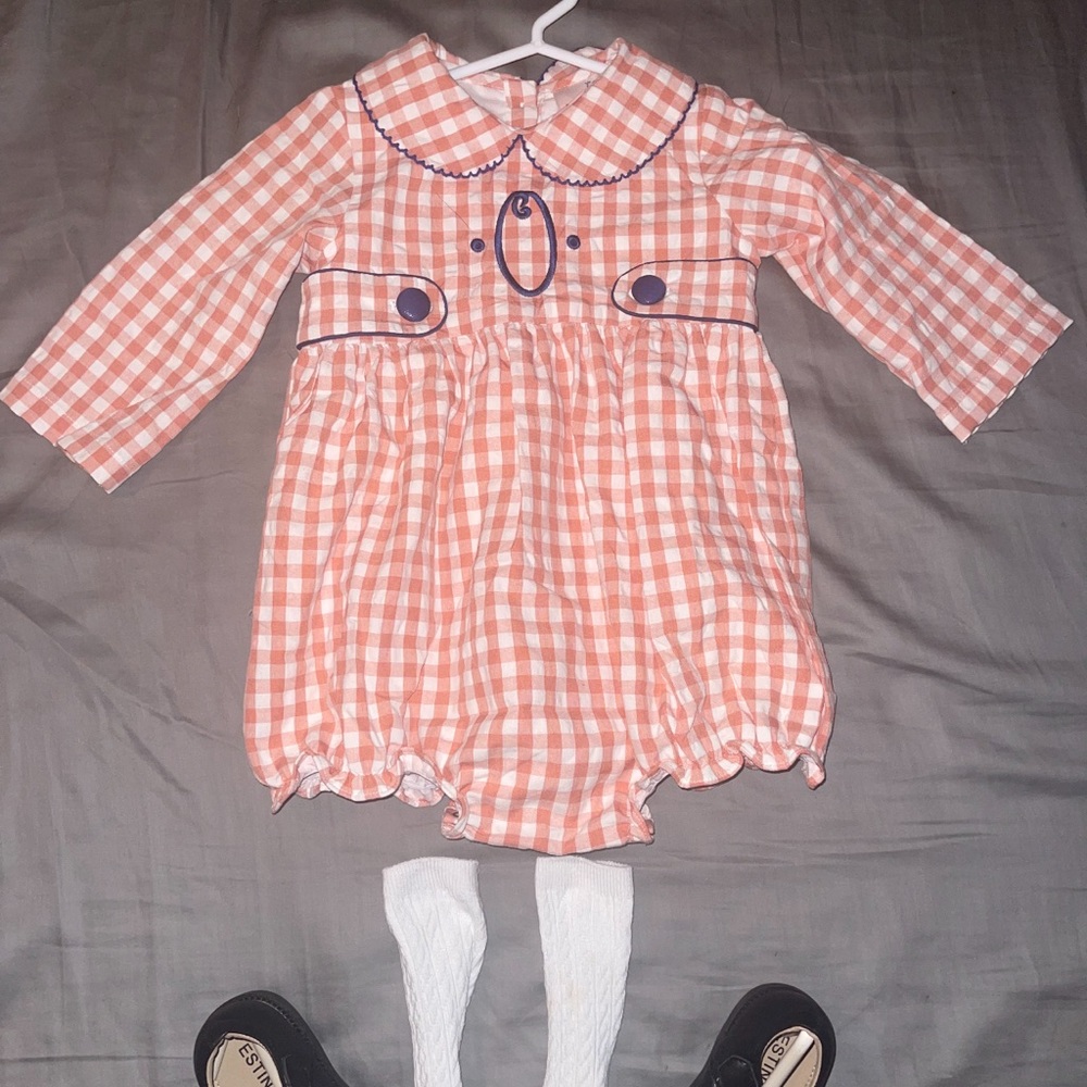 Smockingbird Bubble! Worn once and outgrew it! Letter O